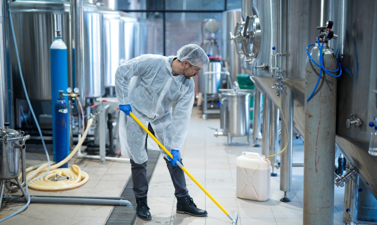 Common Signs You Need to Clean the Water Tank Immediately
